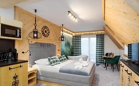 Apartamenty Małe Ciche z jacuzzi ogrodowym, widokiem na TATRY i SKY WALK
